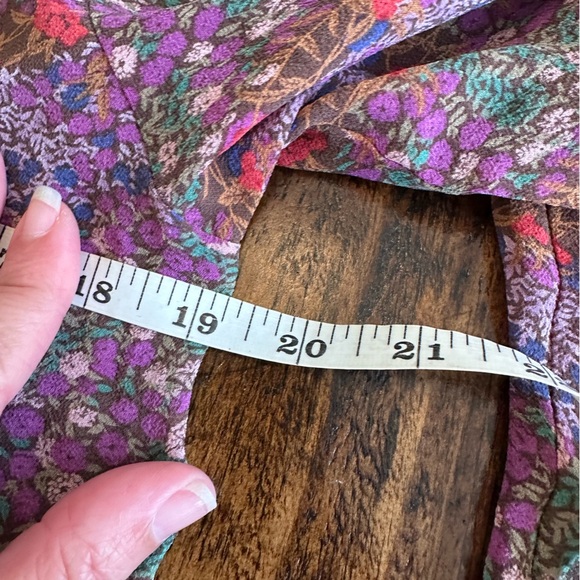 Sundance | 100% Silk Sheer Floral Button Down Blouse, Size PM - Picture 7 of 7